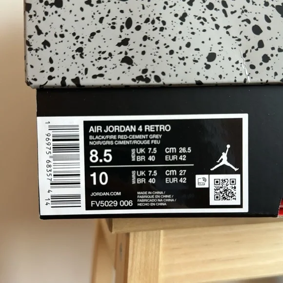 Jordan 4 Retro
Bred Reimagined - Picture 4 of 5